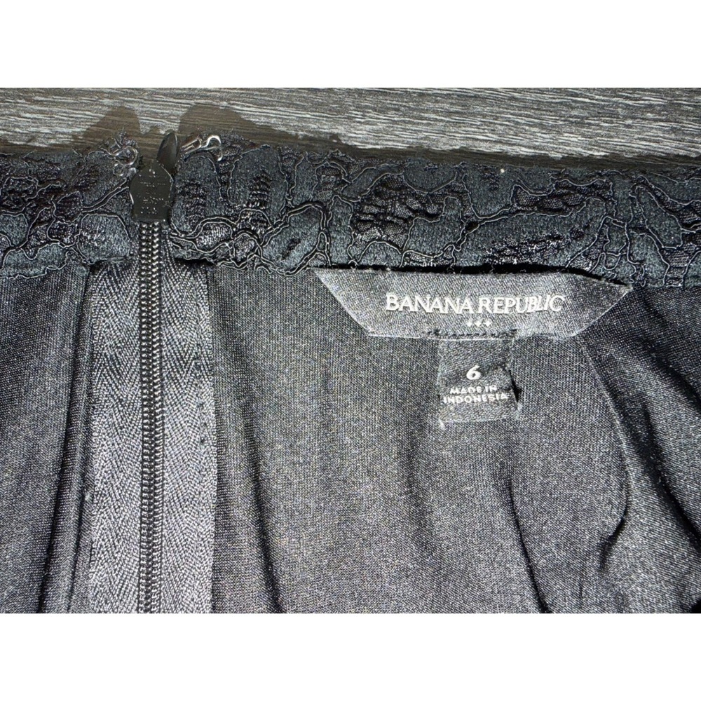 Banana Republic Black Floral Lace Ruffle Hem Skirt Size 6 A-Line Eyelash Trim - Picture 6 of 7
